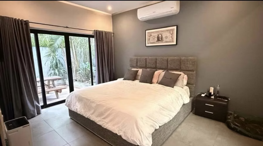  Oasis privado en Coco del Mar – Casa remodelada y amoblada en venta - Imagen 9