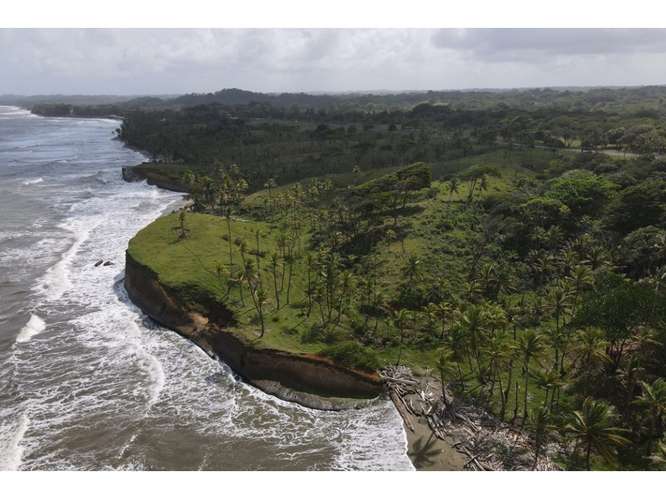 VENTA TERRENO DE 1100 HECTARIAS COSTA ABAJO DE COLÓN - PANAMÁ