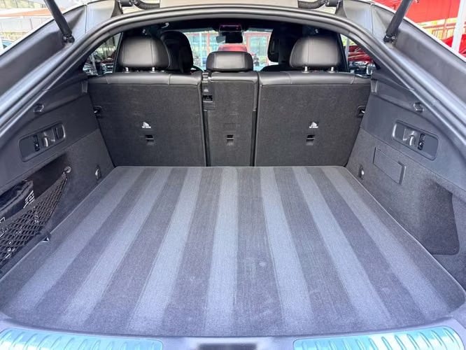 MERCEDES BENZ GLC 200 4MATIC COUPE AMG