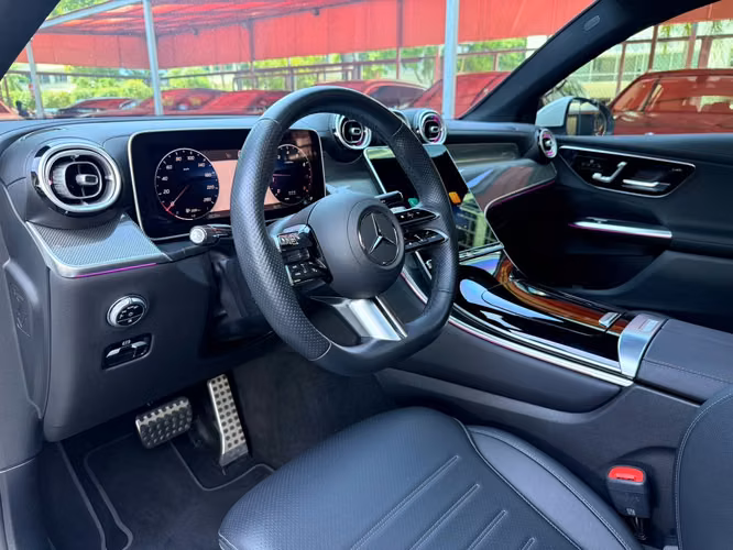 MERCEDES BENZ GLC 200 4MATIC COUPE AMG