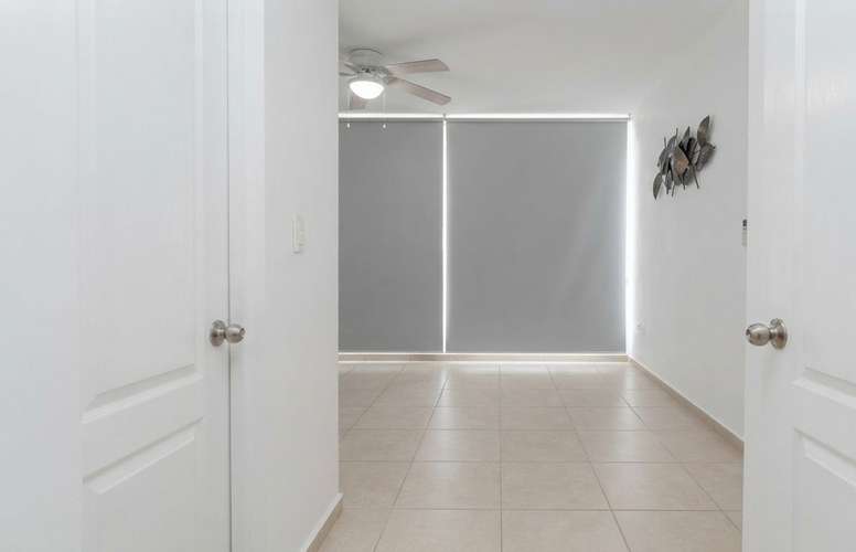 Apartamento en Bella Vista cerca de Avenida Balboa I con excelente distribucion y deposito - Imagen 10