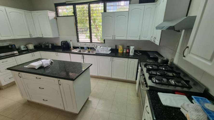 Casa en obarrio súper céntrica  - Imagen 3