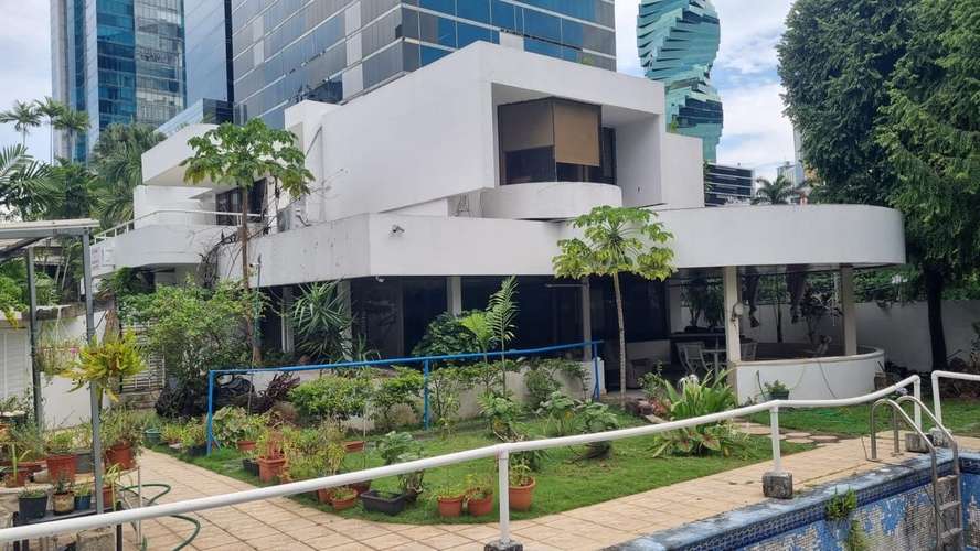 Casa en obarrio súper céntrica 