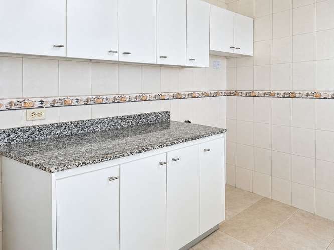 ! BETANIA I CON BALCON I 76 M² I CERCA DE TODO  - Imagen 4
