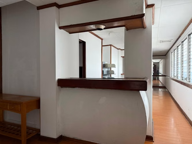 Local Versátil de 125m2 - Ideal para Clínica u Oficinas Administrativas