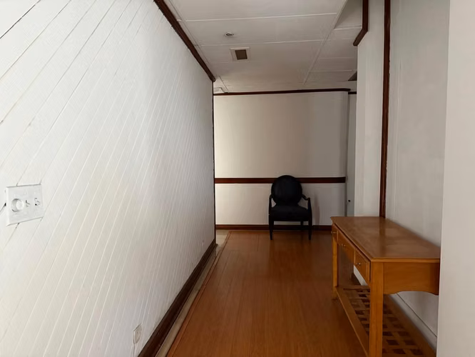 Local Comercial de 125m² en Excelente Ubicación - Ideal para Clínica u Oficinas