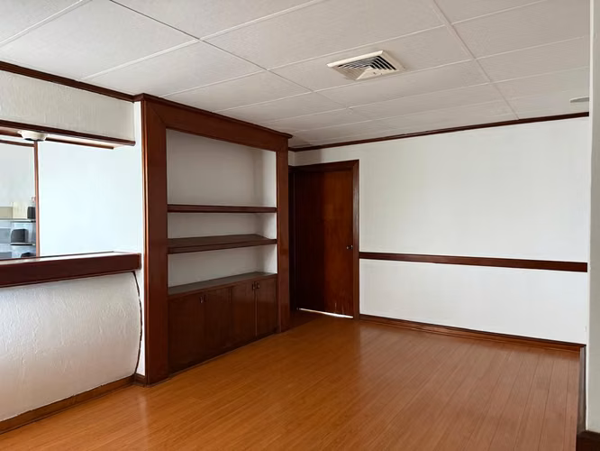 Local Comercial de 125m² en Excelente Ubicación - Ideal para Clínica u Oficinas
