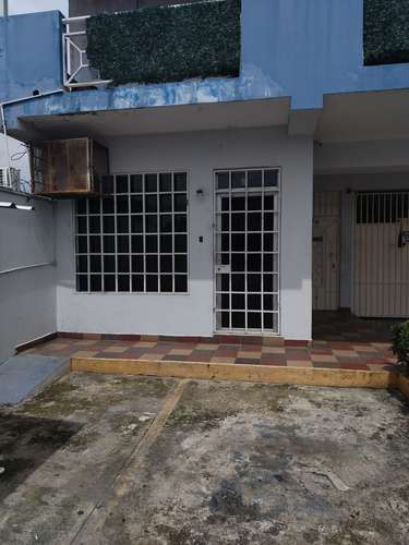 Alquilo Local comercial de 24 m2 con baño