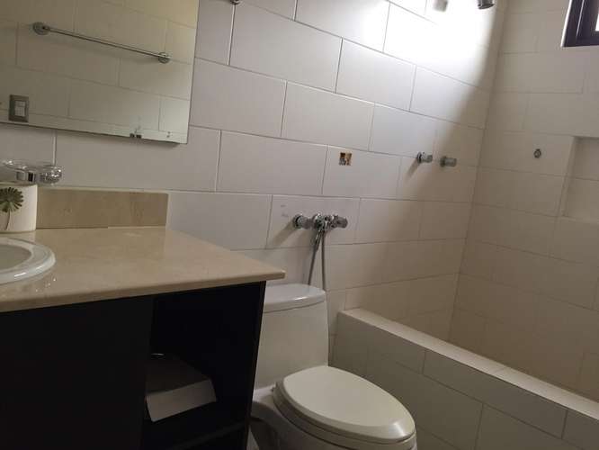 Elegante Residencia Familiar en Doral, Costa Sur - Imagen 12