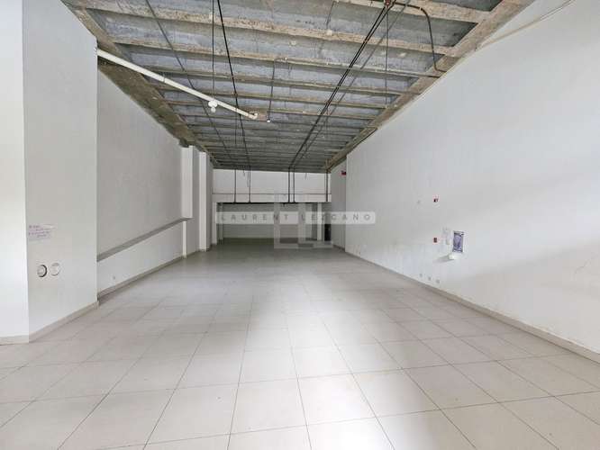 Venta de Local Comercial en Calle 50 Planta Baja. Haga una oferta
