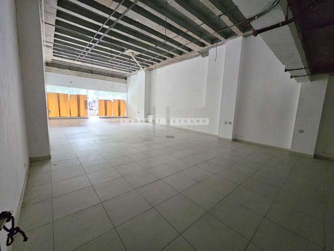 Venta de Local Comercial en Calle 50 Planta Baja. Haga una oferta