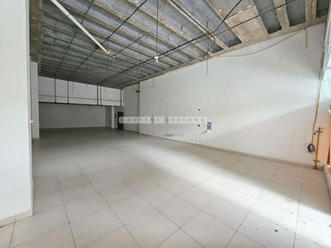 Venta de Local Comercial en Calle 50 Planta Baja. Haga una oferta