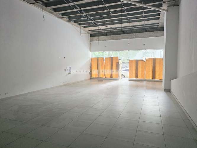 Venta de Local Comercial en Calle 50 Planta Baja. Haga una oferta