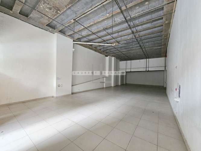 Venta de Local Comercial en Calle 50 Planta Baja. Haga una oferta
