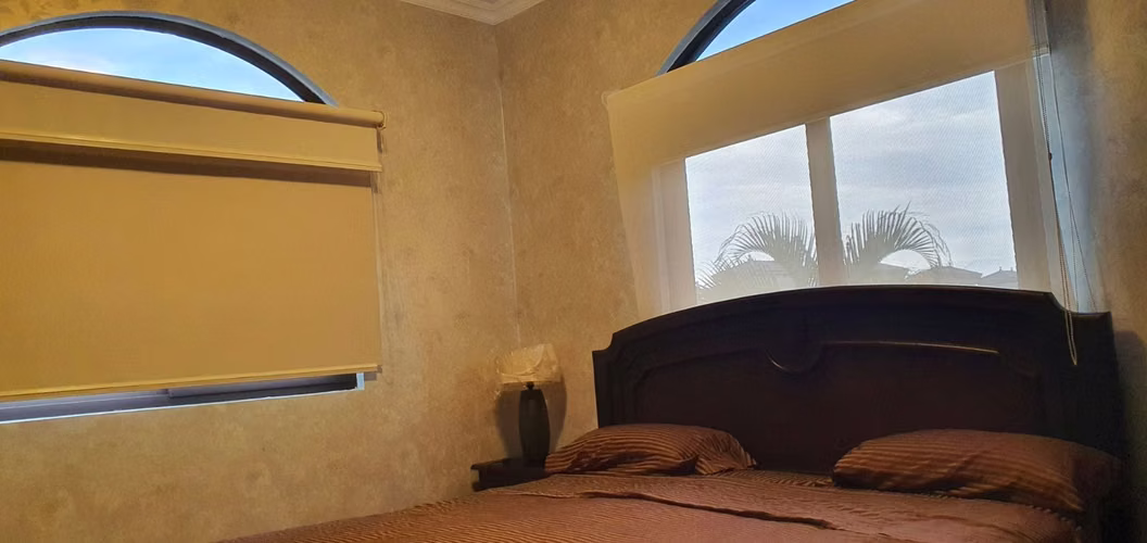 Excelente Residencia Esquina  - Imagen 4