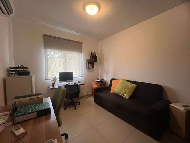 Residencia amoblada con vistas al jardín en River Valley - Imagen 17
