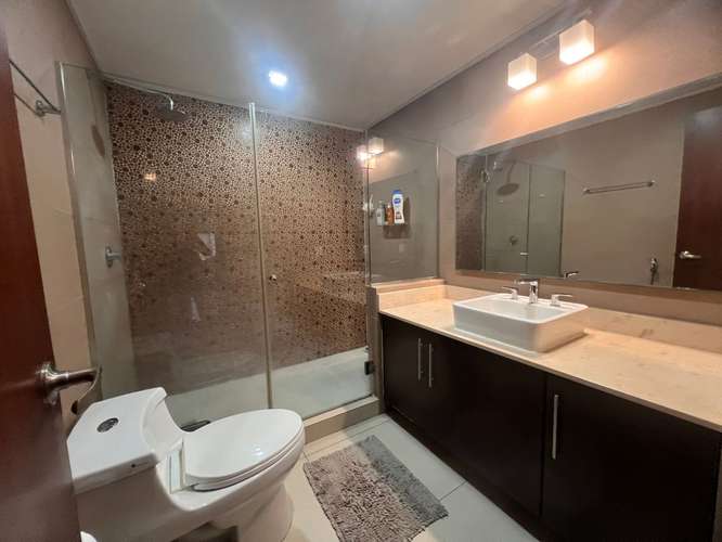 Residencia amoblada con vistas al jardín en River Valley - Imagen 9
