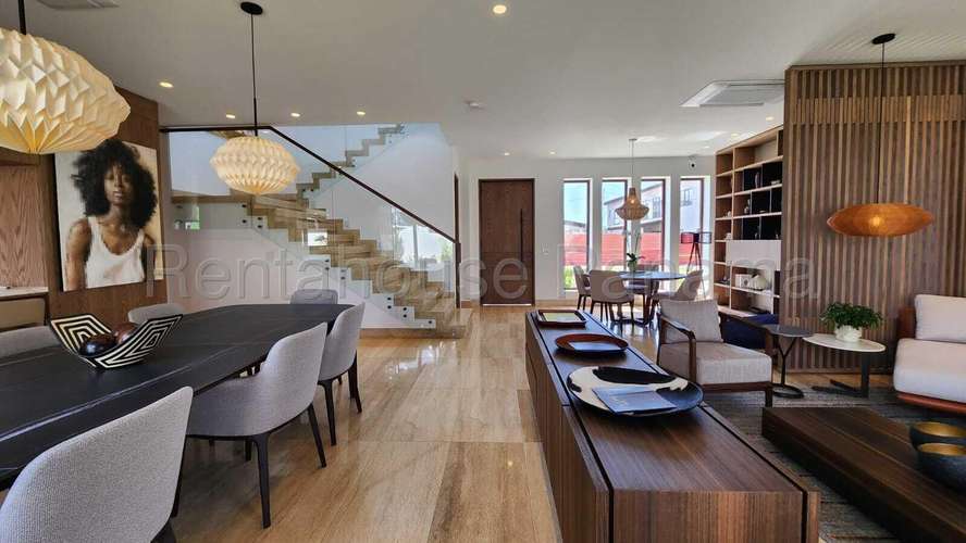 Venta de casa en Santa Maria AK - Imagen 1