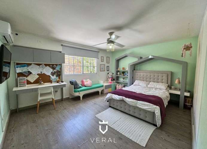Venta de casa con piscina y jardín paradisíaco en Fuente del Fresno, Altos de Panamá (MM)