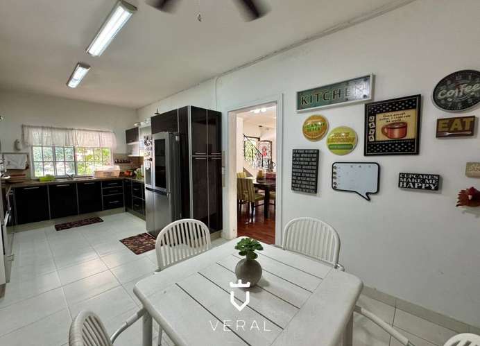 Venta de casa con piscina y jardín paradisíaco en Fuente del Fresno, Altos de Panamá (MM)