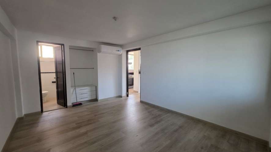 Alquiler de Apartamento Via España Carrasquilla - Imagen 7