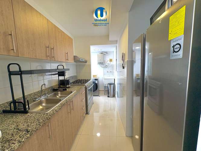 Apartamento Amoblado en Alquiler en Pueblo Nuevo - PH Torres de Montserrat - Imagen 3