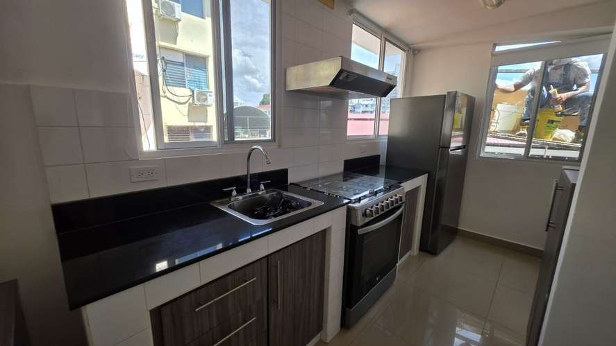 Alquiler de Apartamento Via España Carrasquilla - Imagen 5