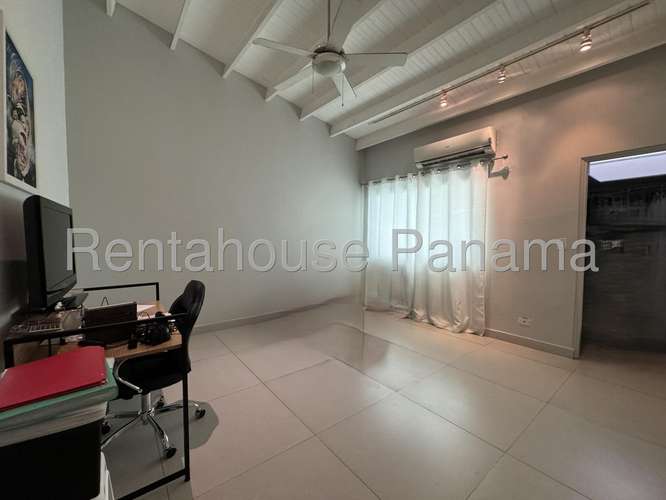 Venta de casa en La Alameda AK - Imagen 12