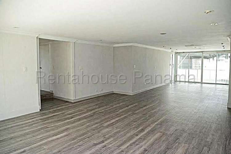 Venta de casa en La Alameda AK - Imagen 3