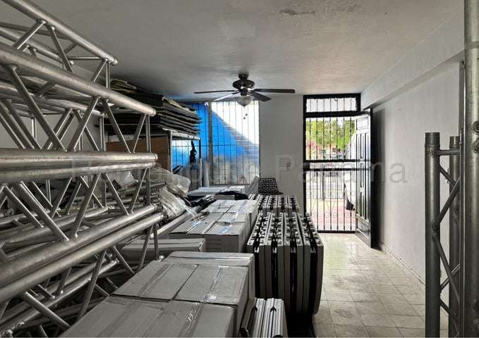 Venta de Casa  en Parque Lefevre, Duplex de Uso Mixto 26LGG5868 - Imagen 3