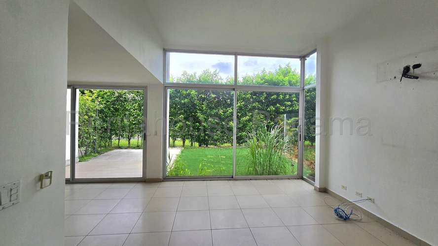 Venta de casa en Costa Sur AK - Imagen 1