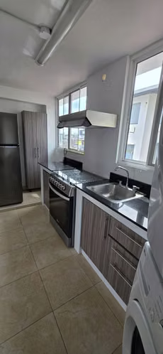 Alquiler de Apartamento Via España Carrasquilla - Imagen 4