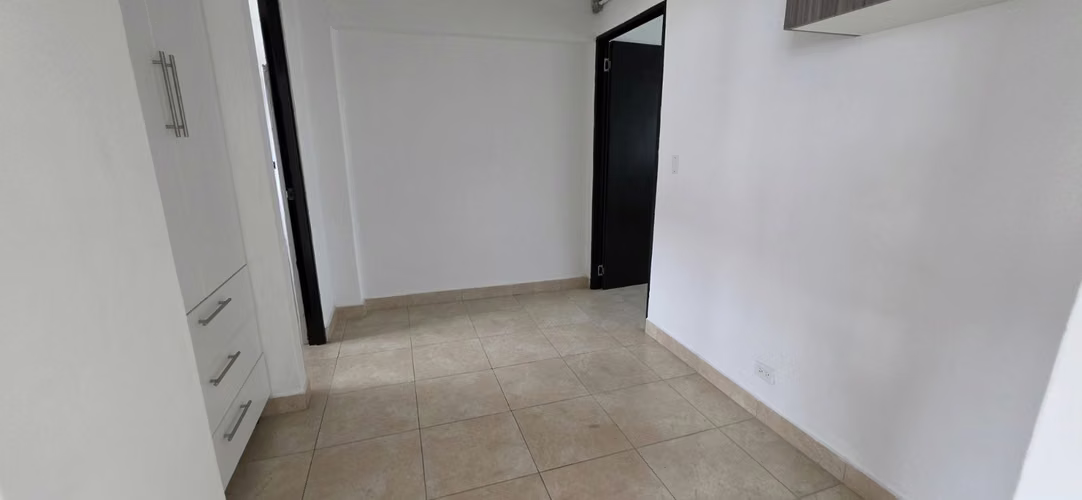 Alquiler de Apartamento Via España Carrasquilla - Imagen 7