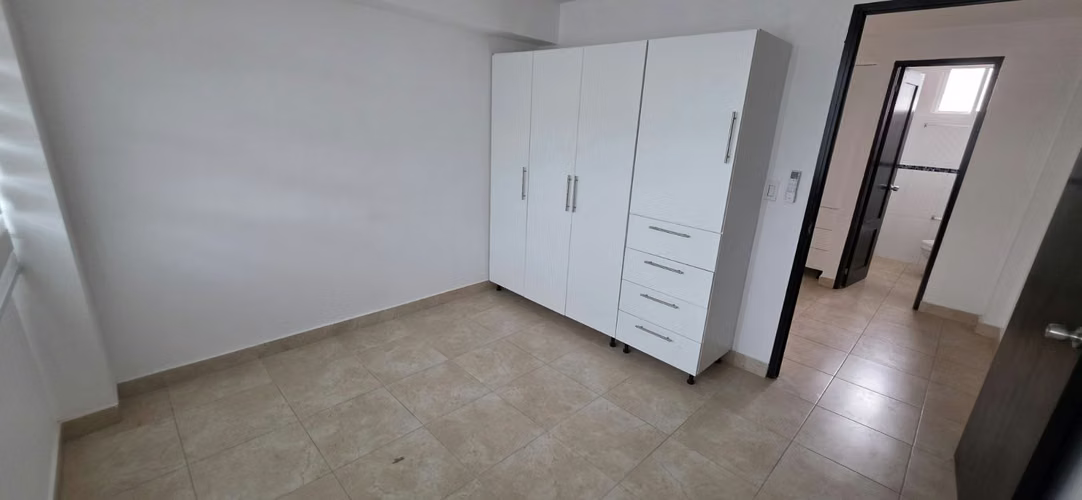 Alquiler de Apartamento Via España Carrasquilla - Imagen 10