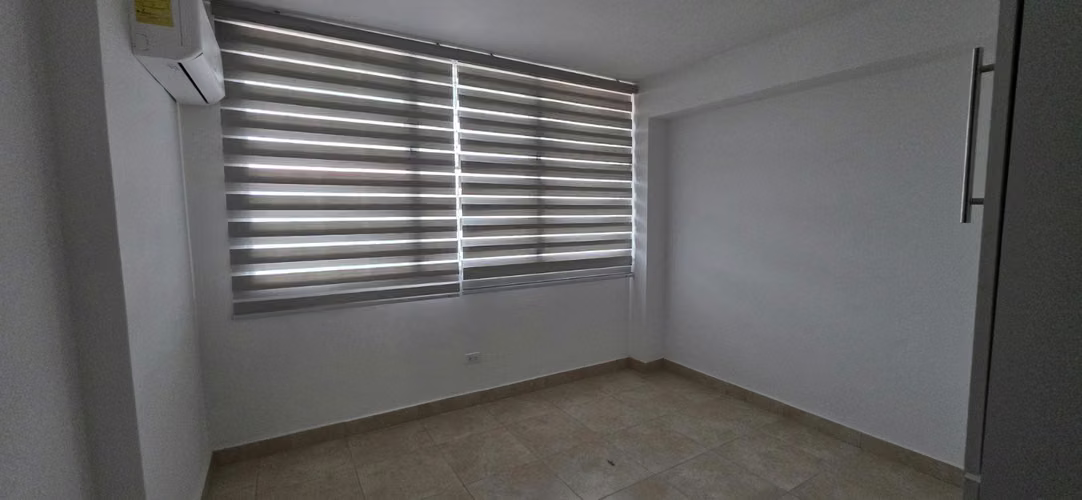 Alquiler de Apartamento Via España Carrasquilla - Imagen 9
