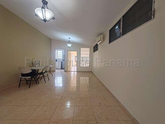 Casa En Venta En Brisas Del Golf YM