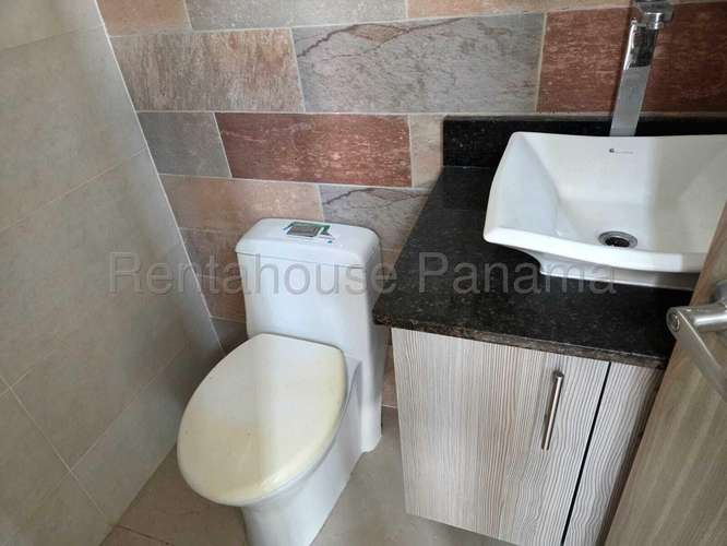 Alquiler de Casa en Milla 8 – Summer Village