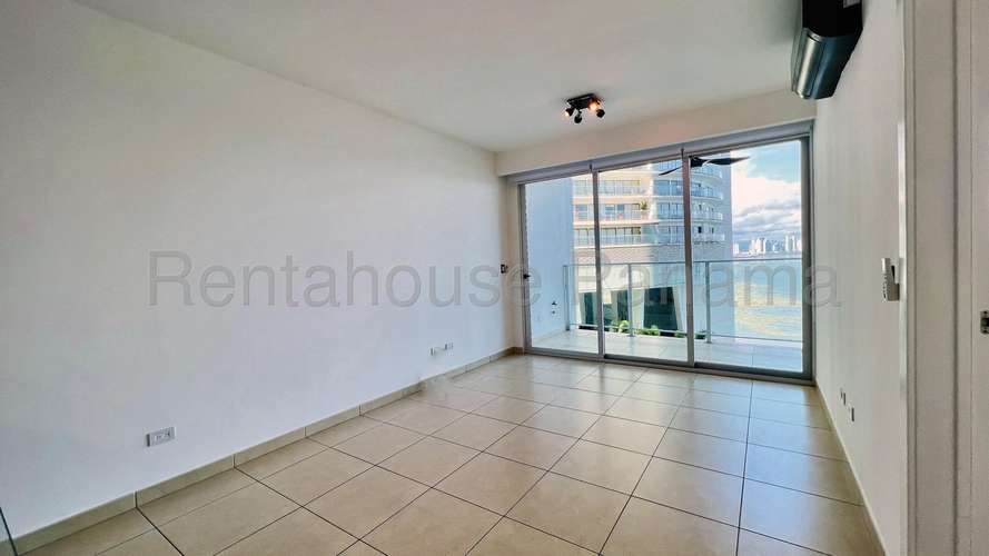 Alquiler de Apartamento Frente Al Mar 27*2737Mfk