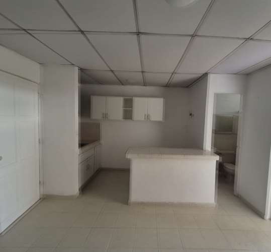 Alquiler en Carrasquilla Apartamento Vacío-Una Recamara -Piso Cuarto - Imagen 1