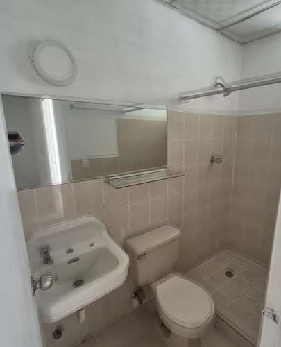 Alquiler en Carrasquilla Apartamento Vacío-Una Recamara -Piso Cuarto - Imagen 3