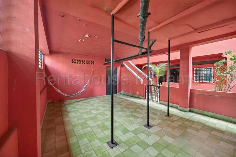 Amplia Casa en Alquiler en Bella vista 27*2898Mfk - Imagen 16