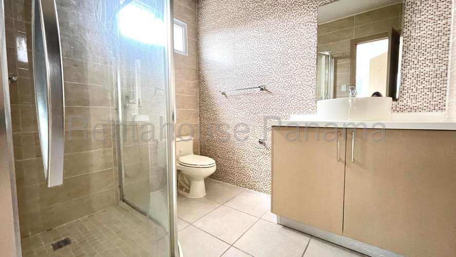 Comda Casa en Venta en Brisas del Golf 27*2889Mfk - Imagen 13