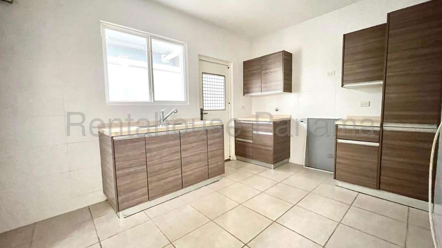Comda Casa en Venta en Brisas del Golf 27*2889Mfk - Imagen 6