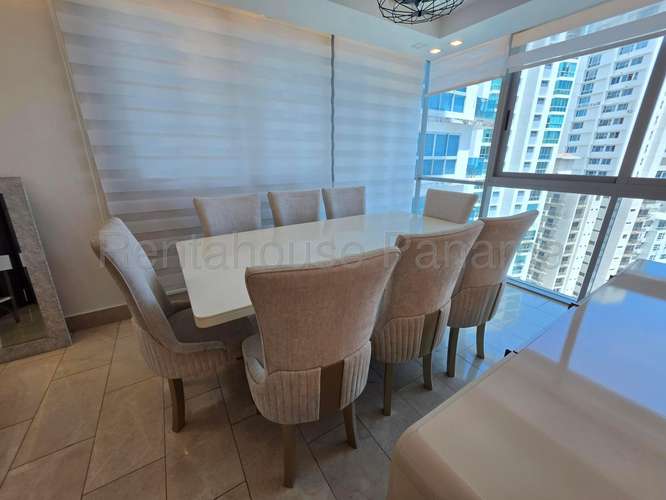 Comodo y Amplio Apartamento en Venta en Coco del Mar 27*2896Mfk - Imagen 4