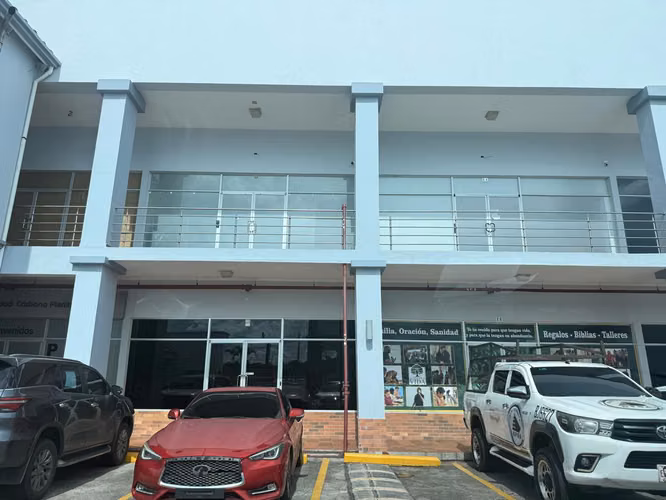 SE ALQUILA LOCAL COMERCIAL