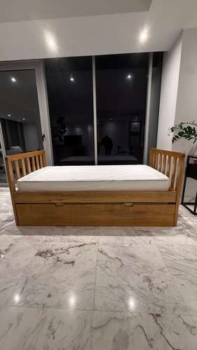 CAMA ROBLE CLARO 