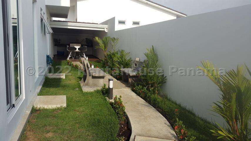 Exclusiva Casa en Venta con acabados de primera en Altos de panama 26*7590Mfk - Imagen 13