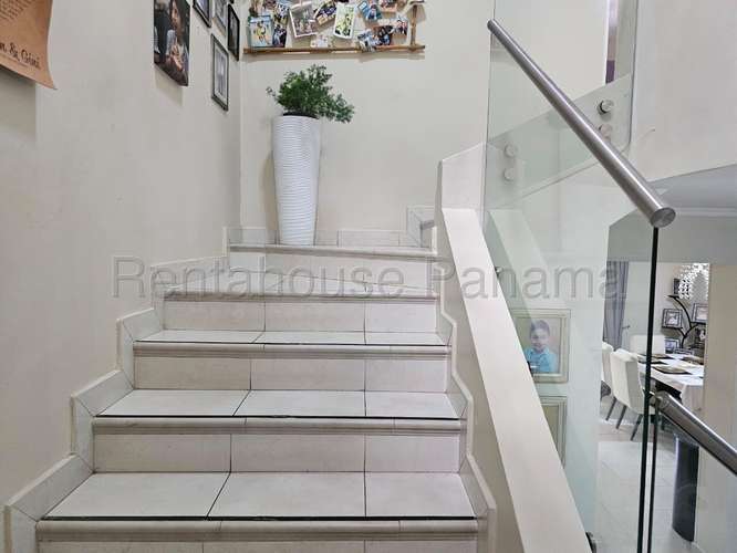 Alquilo Casa en Versalles LC27-2833