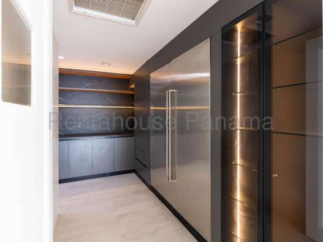 Se Vende Apartamento en Avenida Balboa YDU