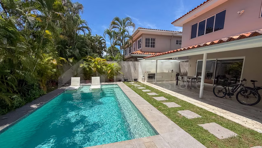 Venta de Casa en Costa Bay Costa del Este - Imagen 17